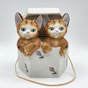 Mann Vintage Kittens Cat in Hat Box Music Box Bisque Porcelain Japan Song Memory